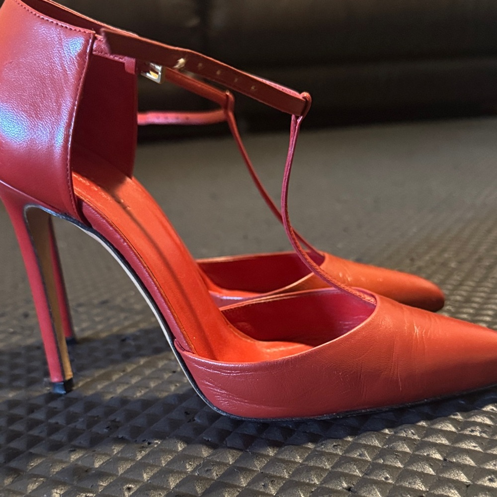 Gucci Red Pointed-Toe T-Strap Stiletto Heels - Picture 3 of 5
